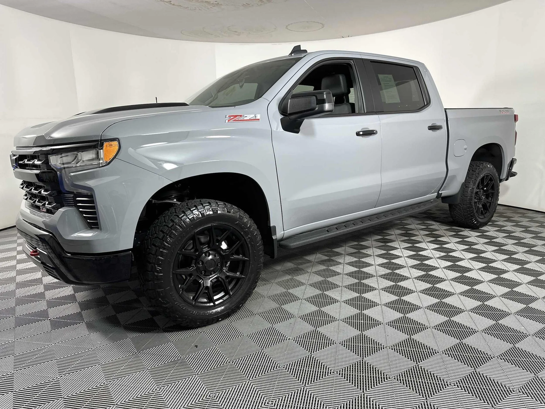 2024 Chevrolet Silverado 1500 LT Trail Boss — photo 1