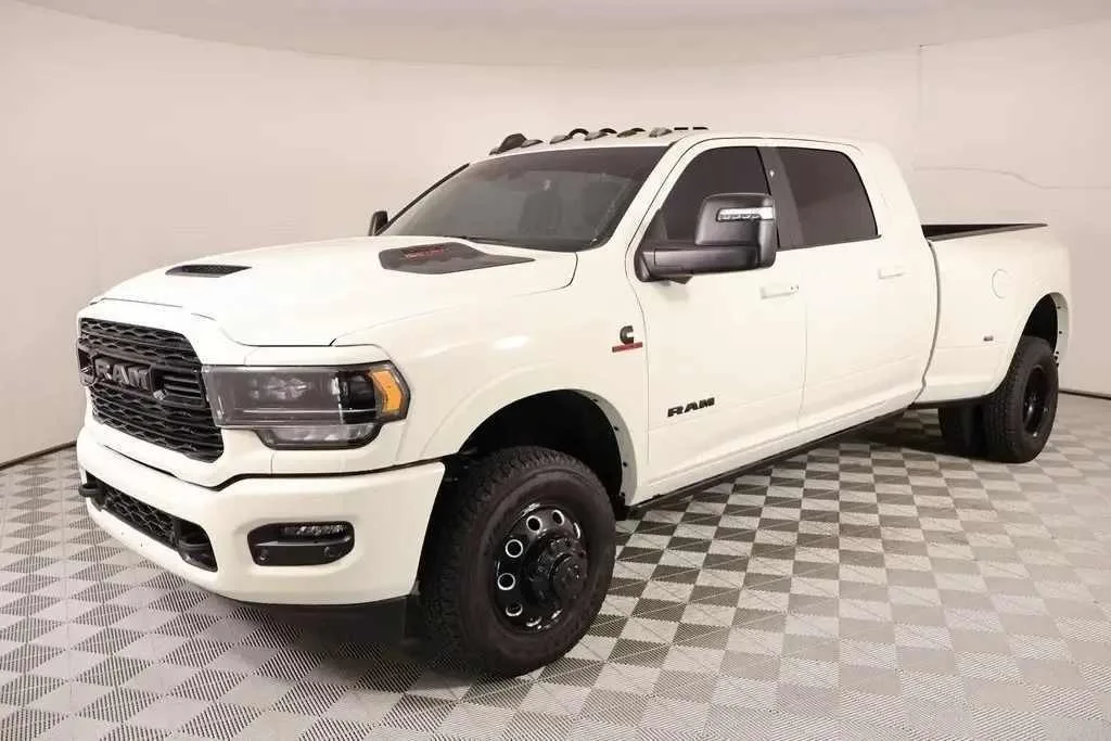 2024 Ram 3500 Limited — photo 1