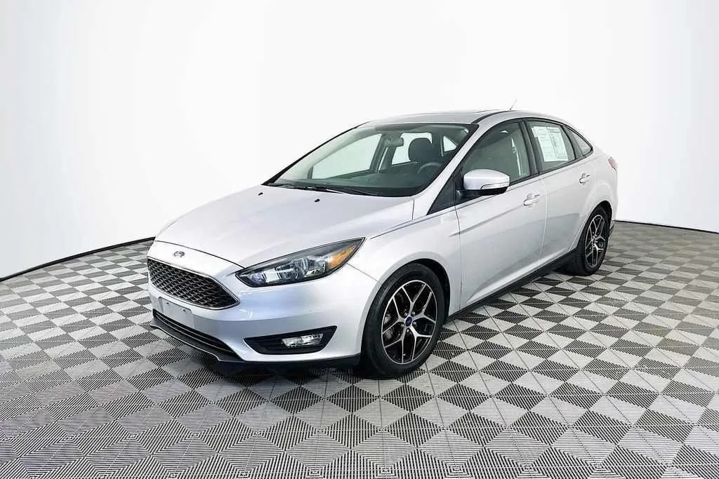 2017 Ford Focus SEL — photo 1