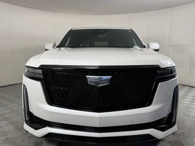 2024 Cadillac Escalade Sport — photo 1