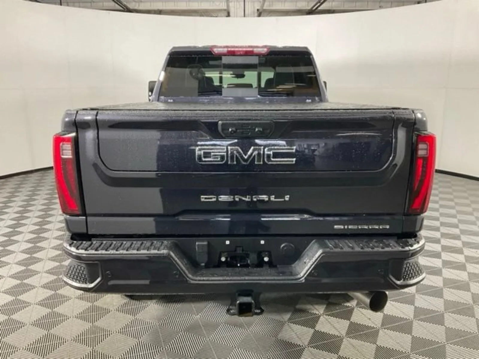 2024 GMC Sierra 2500HD Denali Ultimate — thumbnail 4