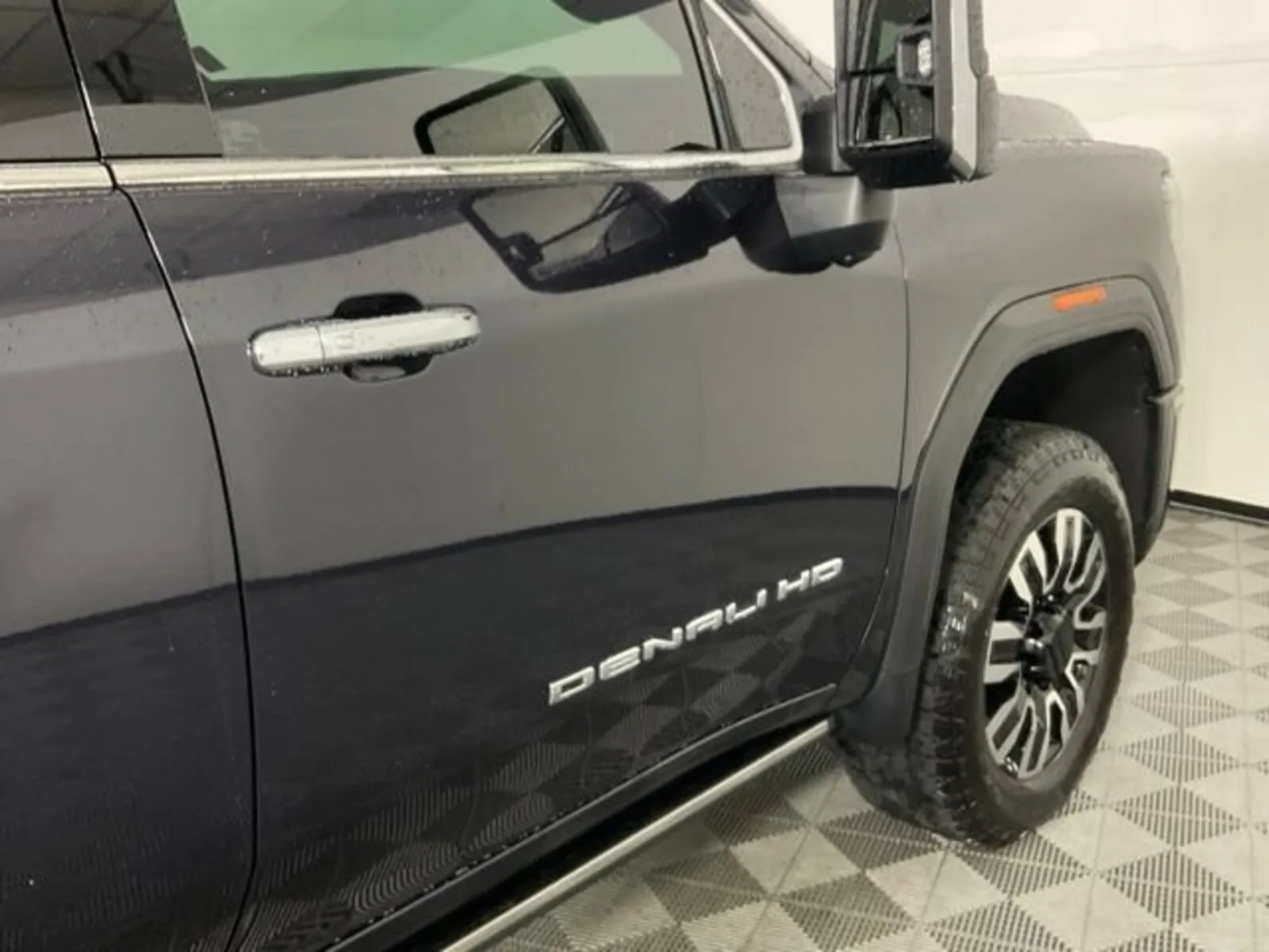 2024 GMC Sierra 2500HD Denali Ultimate — thumbnail 6