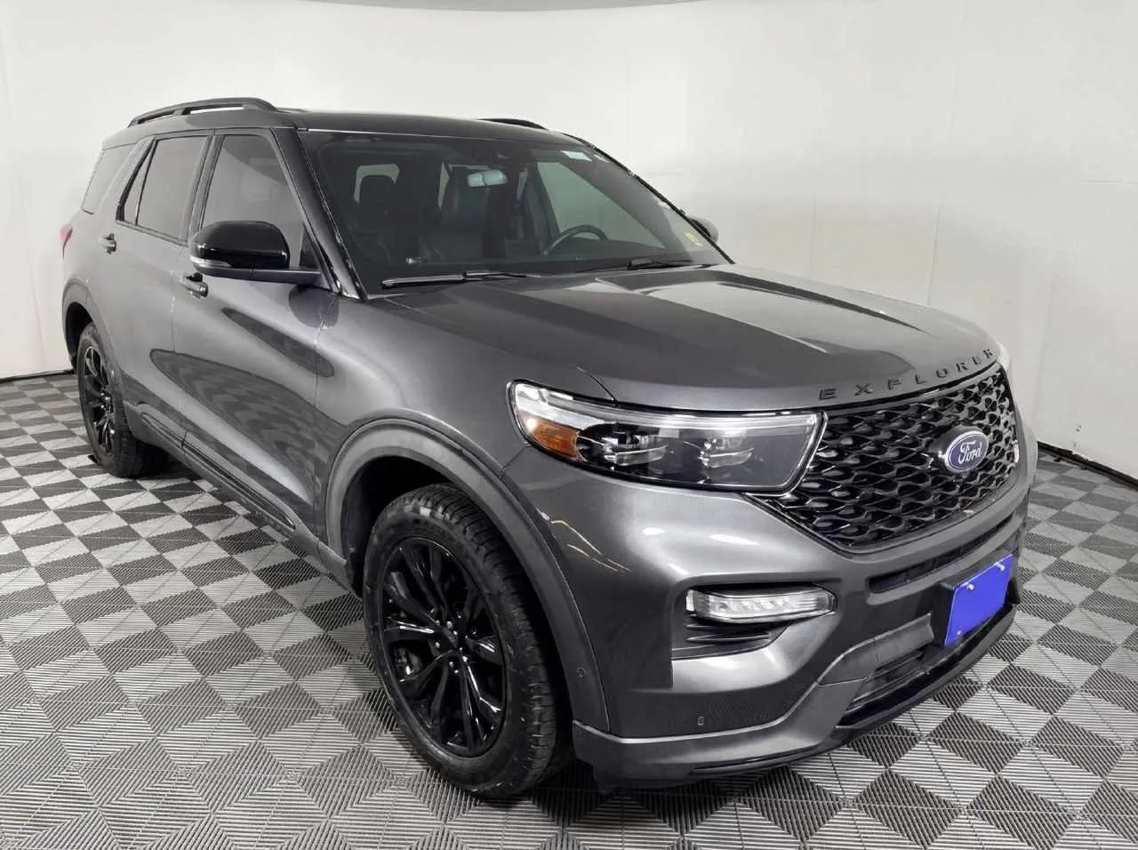 2020 Ford Explorer ST — thumbnail 2