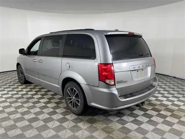 2017 Dodge Grand Caravan GT — thumbnail 2