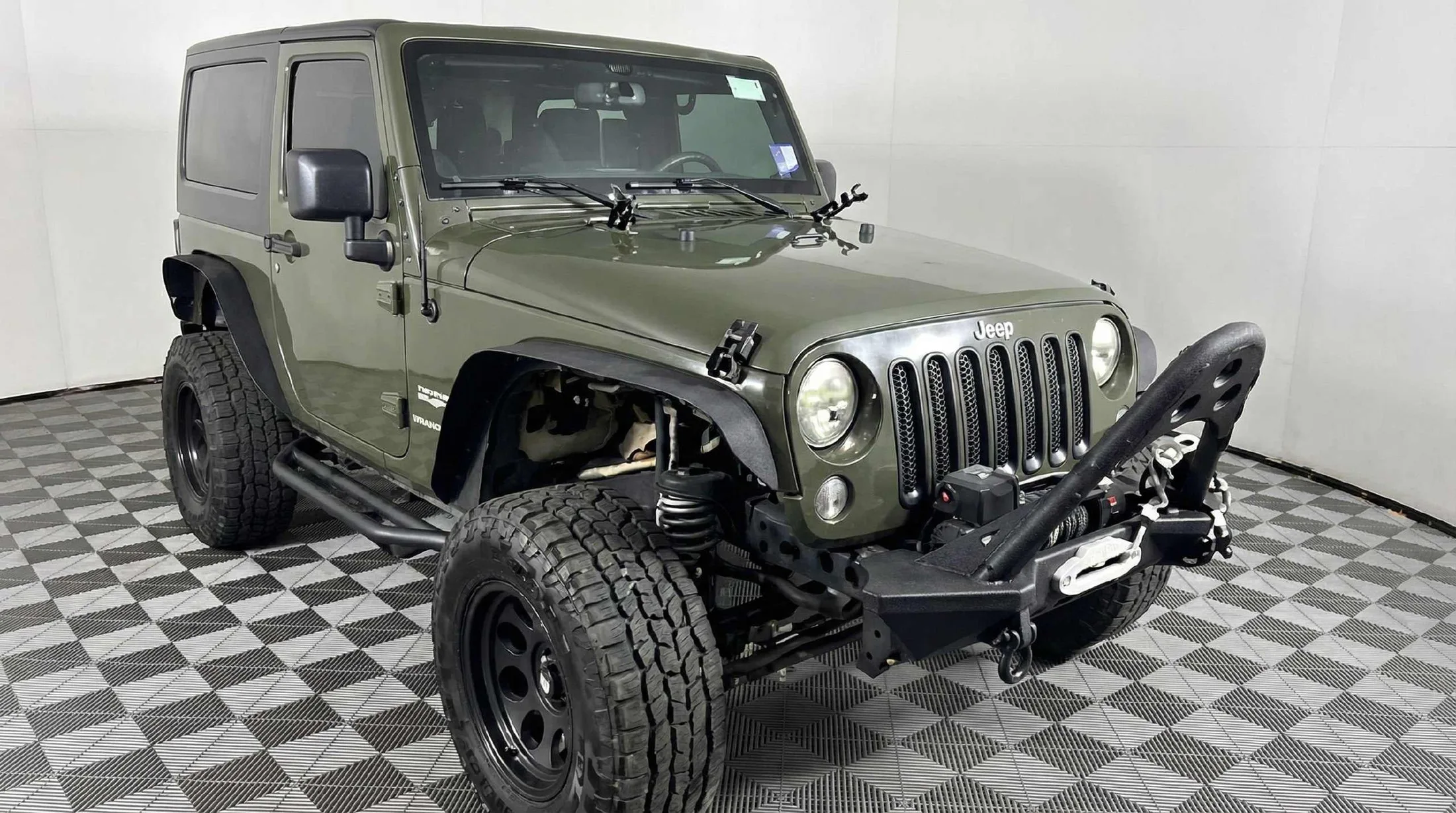 2015 Jeep Wrangler — thumbnail 2