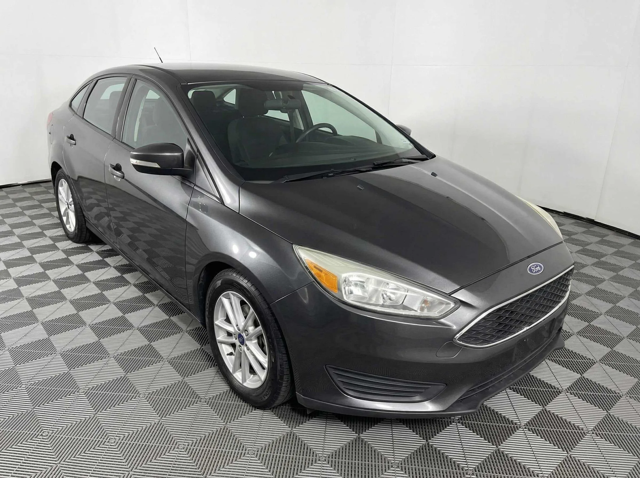 2015 Ford Focus — thumbnail 2