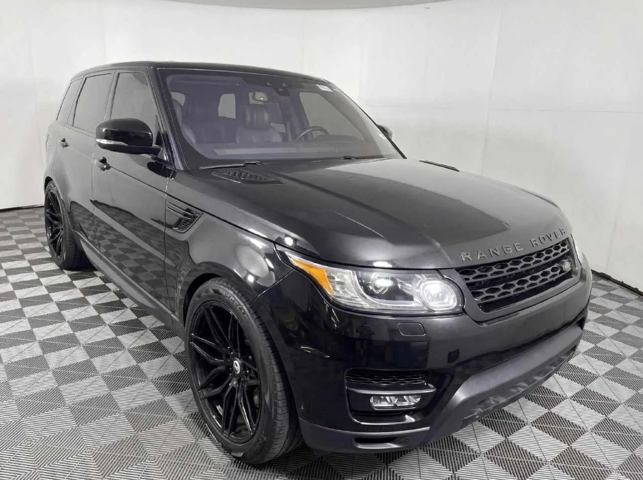 2017 Land Rover Range Rover Sport — thumbnail 2