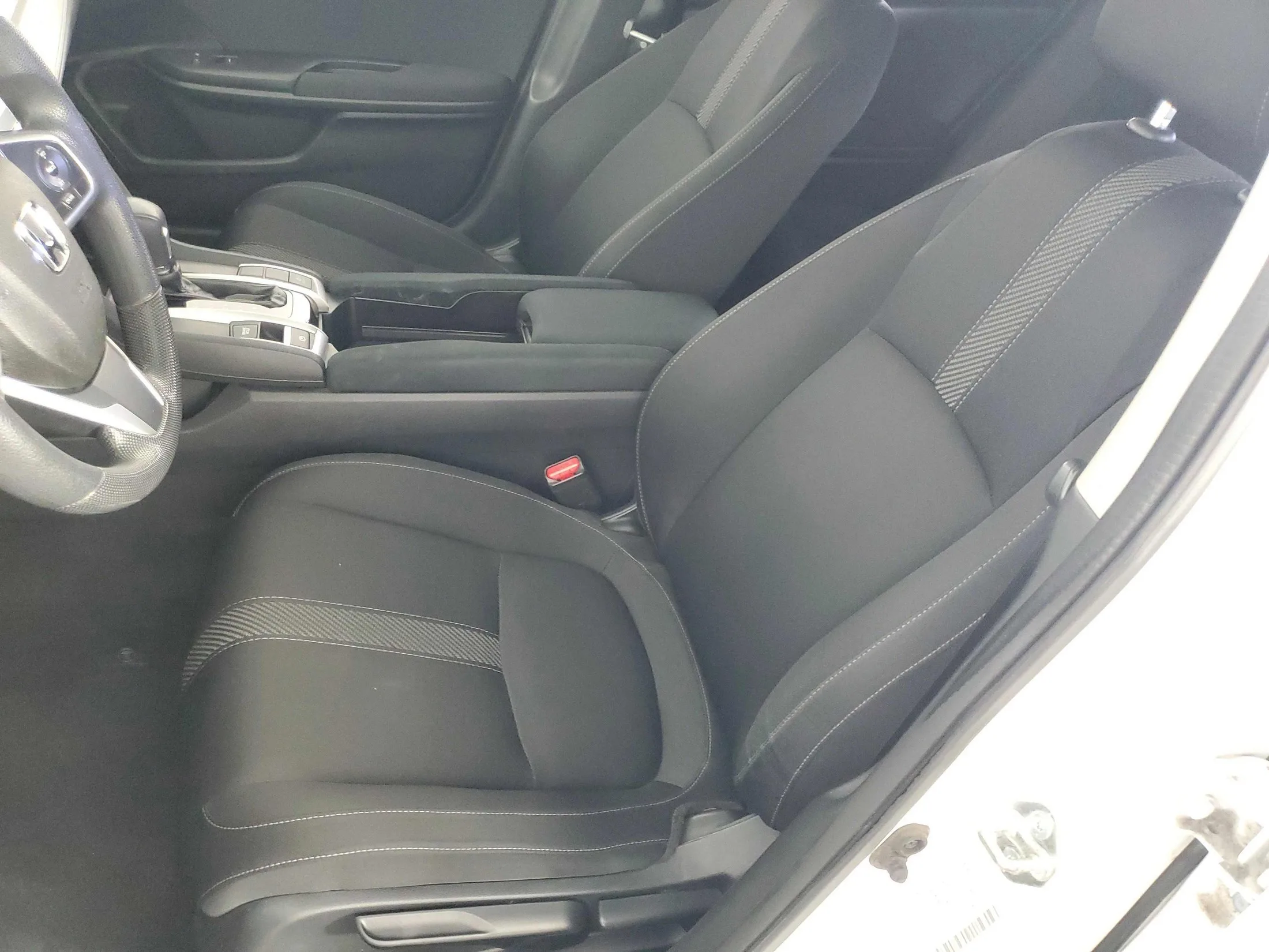 2018 Honda Civic — thumbnail 11