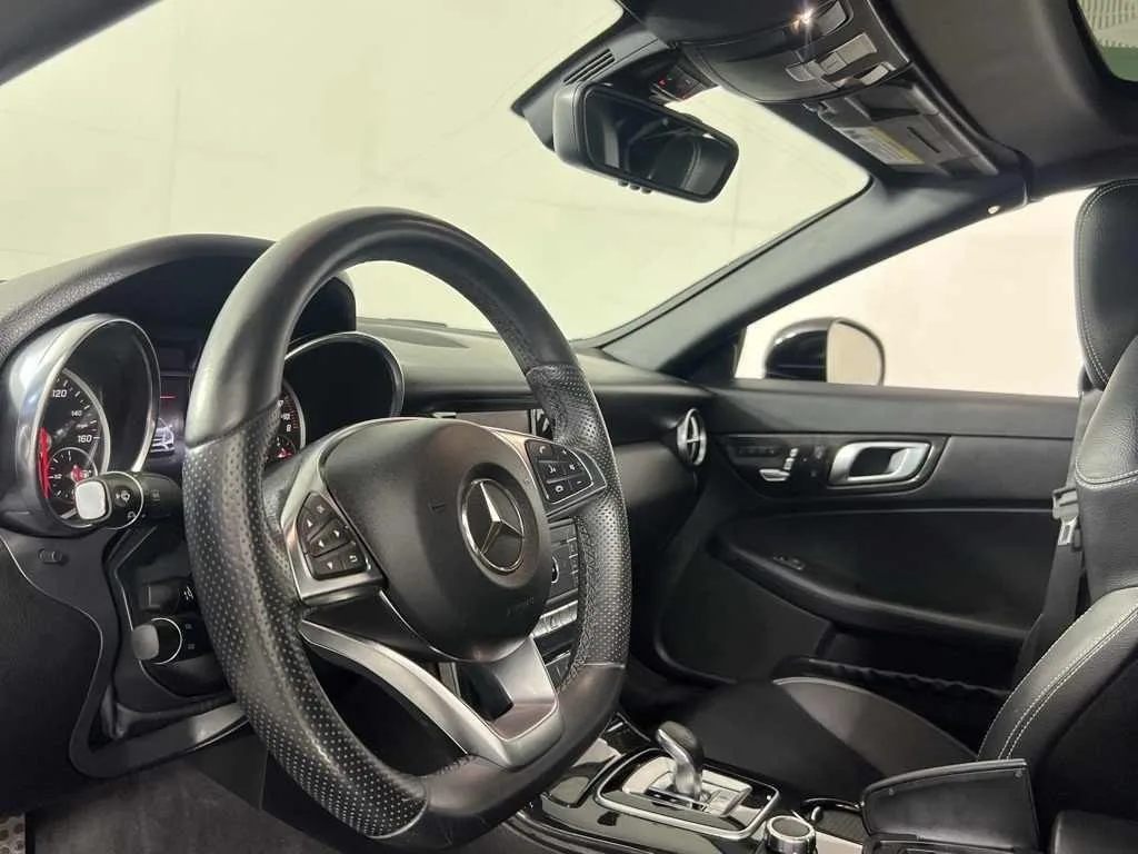 2018 Mercedes-Benz SLC 300 — thumbnail 11