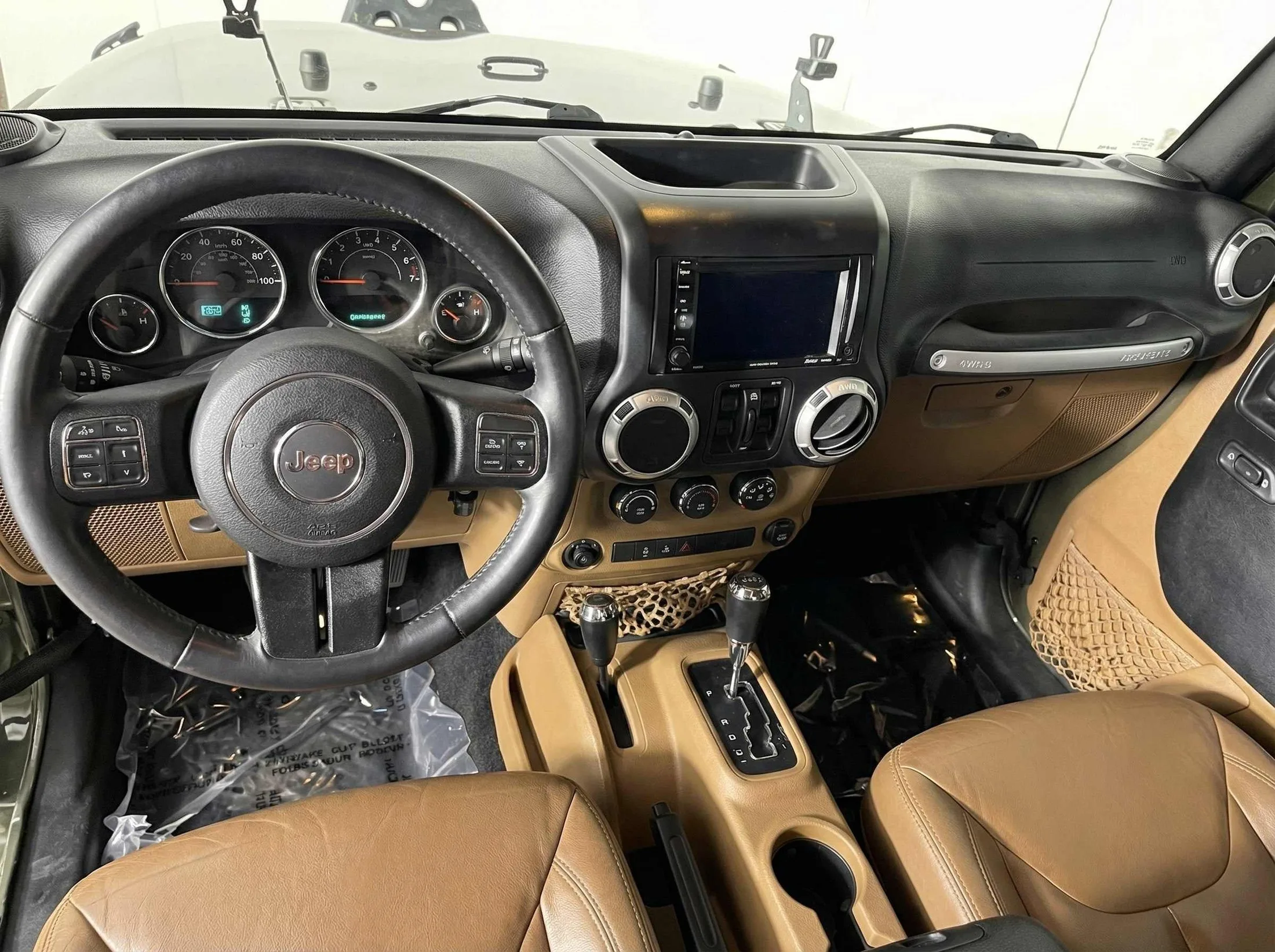 2015 Jeep Wrangler — thumbnail 12