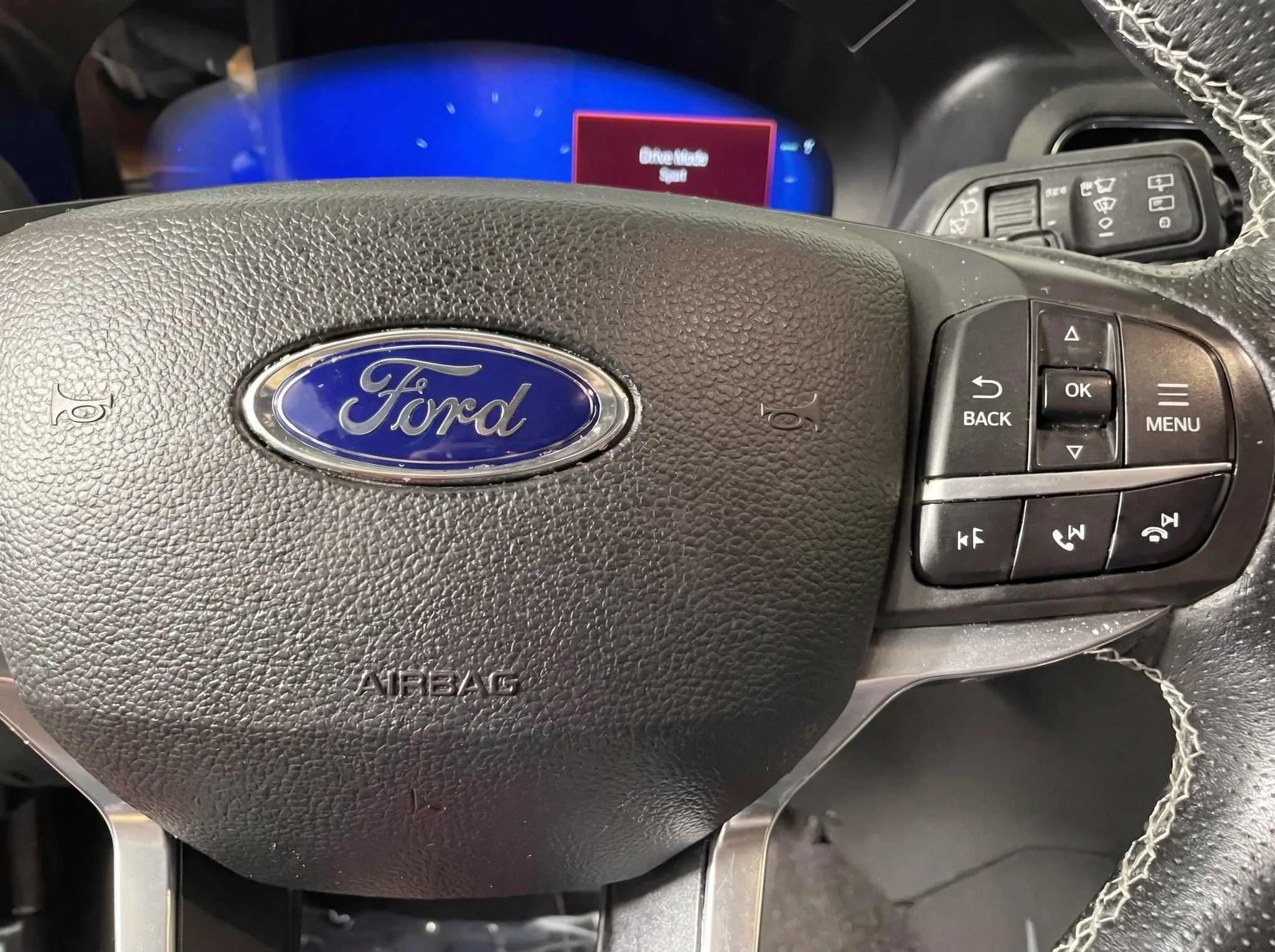 2020 Ford Explorer ST — thumbnail 13