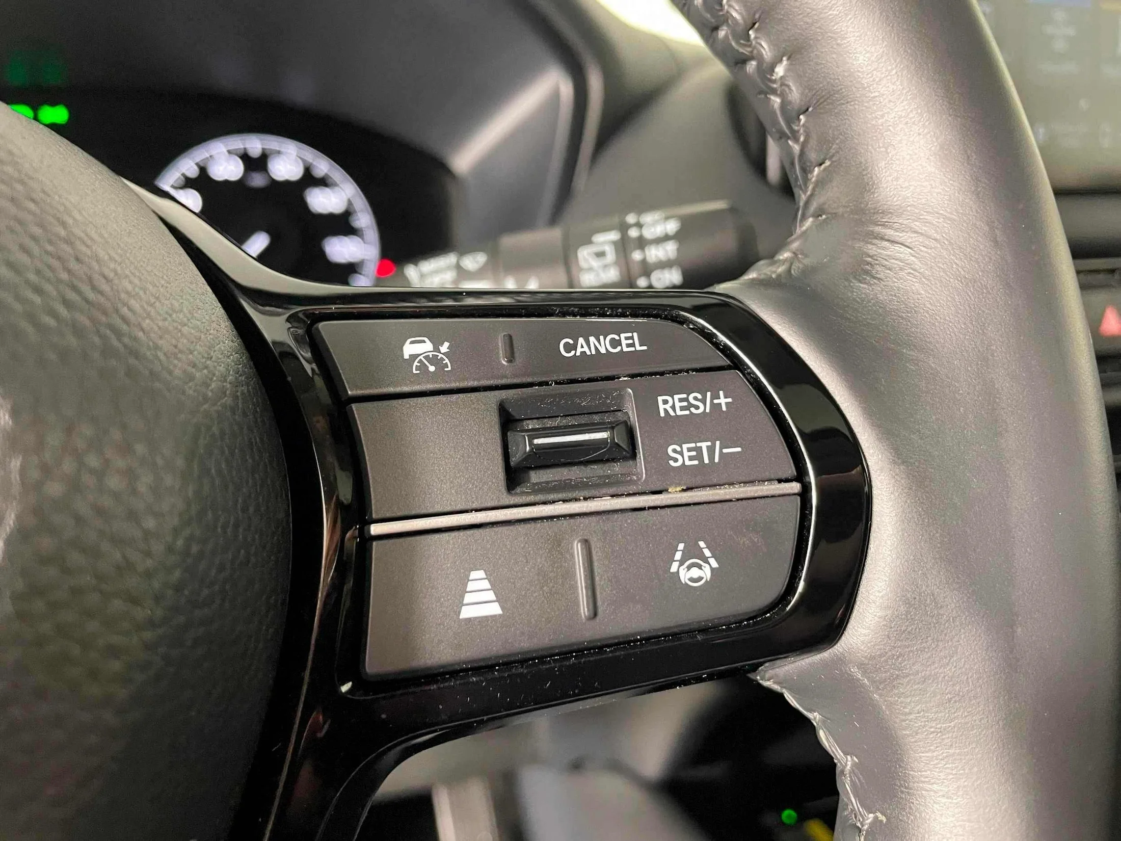 2023 Honda HR-V EX-L — thumbnail 13