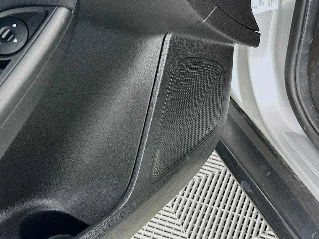 2017 Ford Focus SEL — thumbnail 13