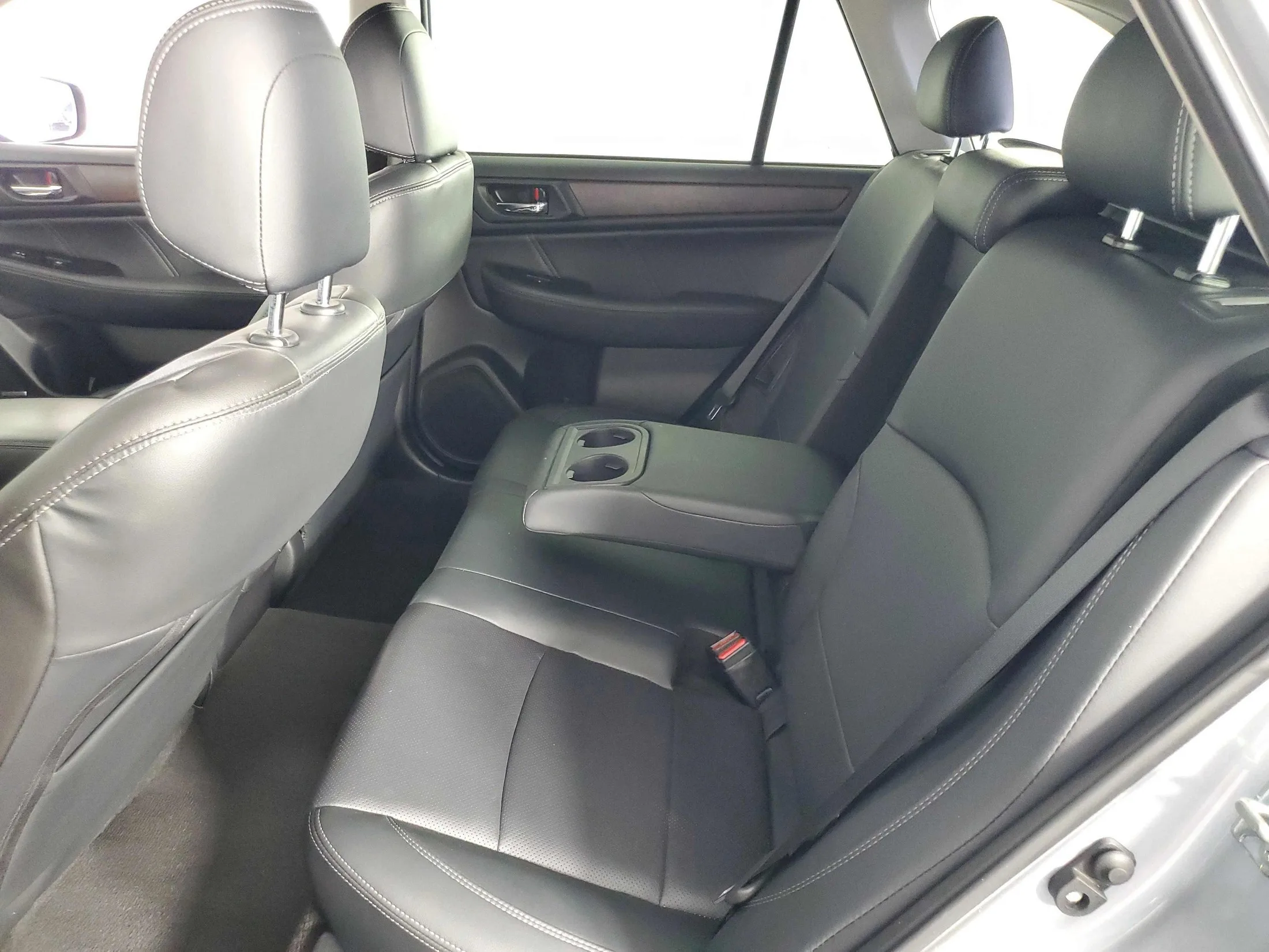 2018 Subaru Outback — thumbnail 13