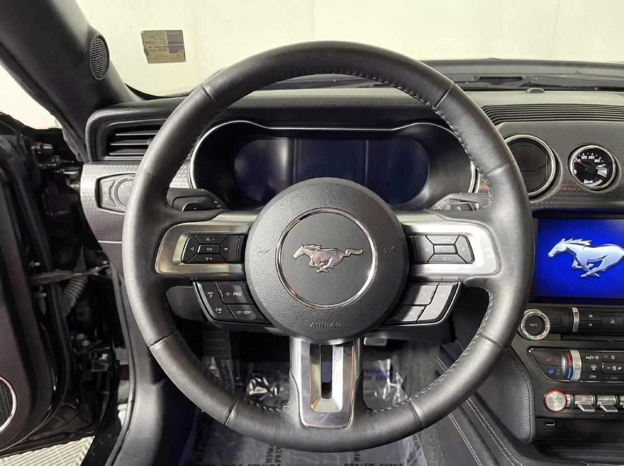 2019 Ford Mustang GT — thumbnail 14