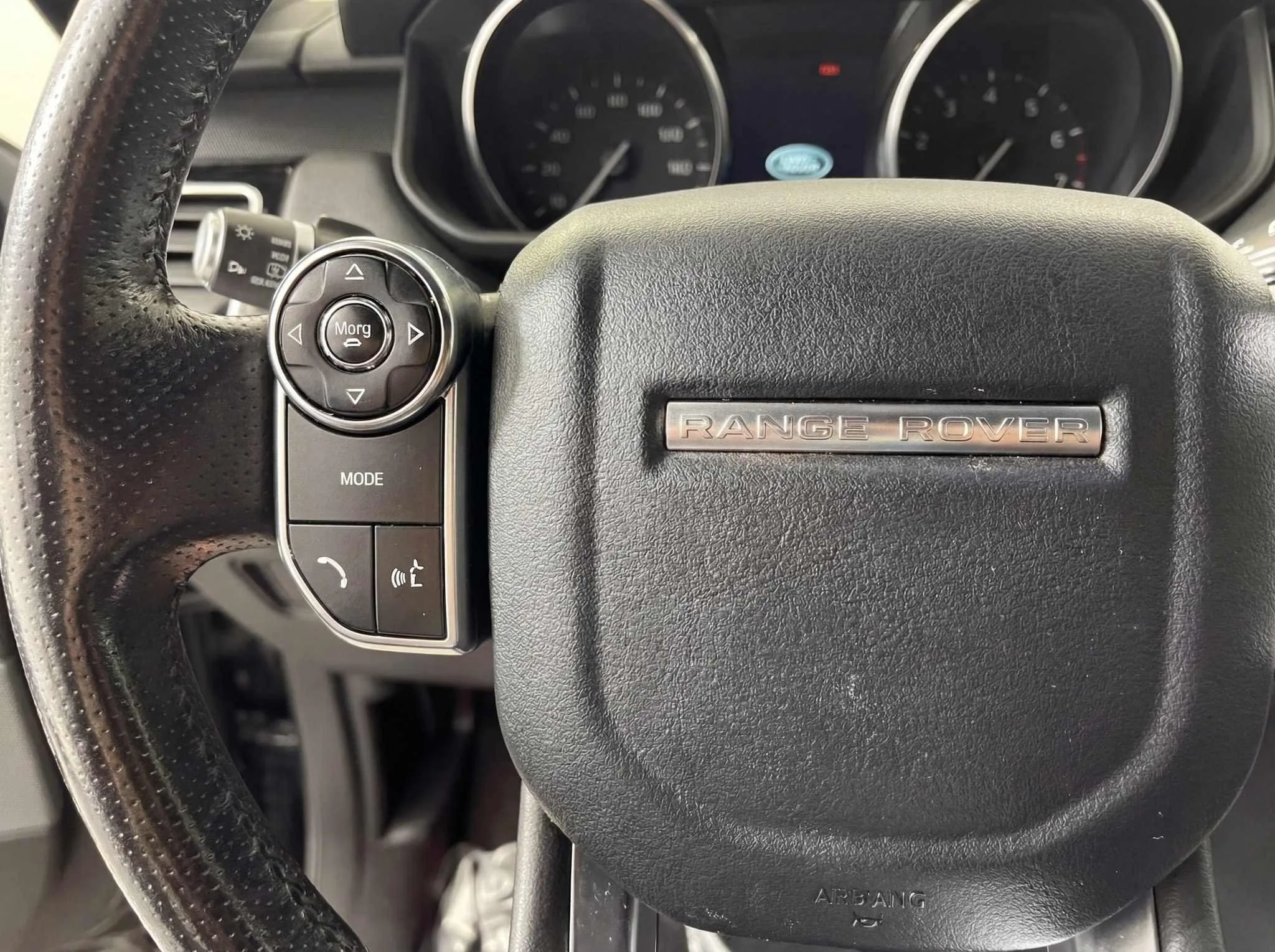 2017 Land Rover Range Rover Sport — thumbnail 14