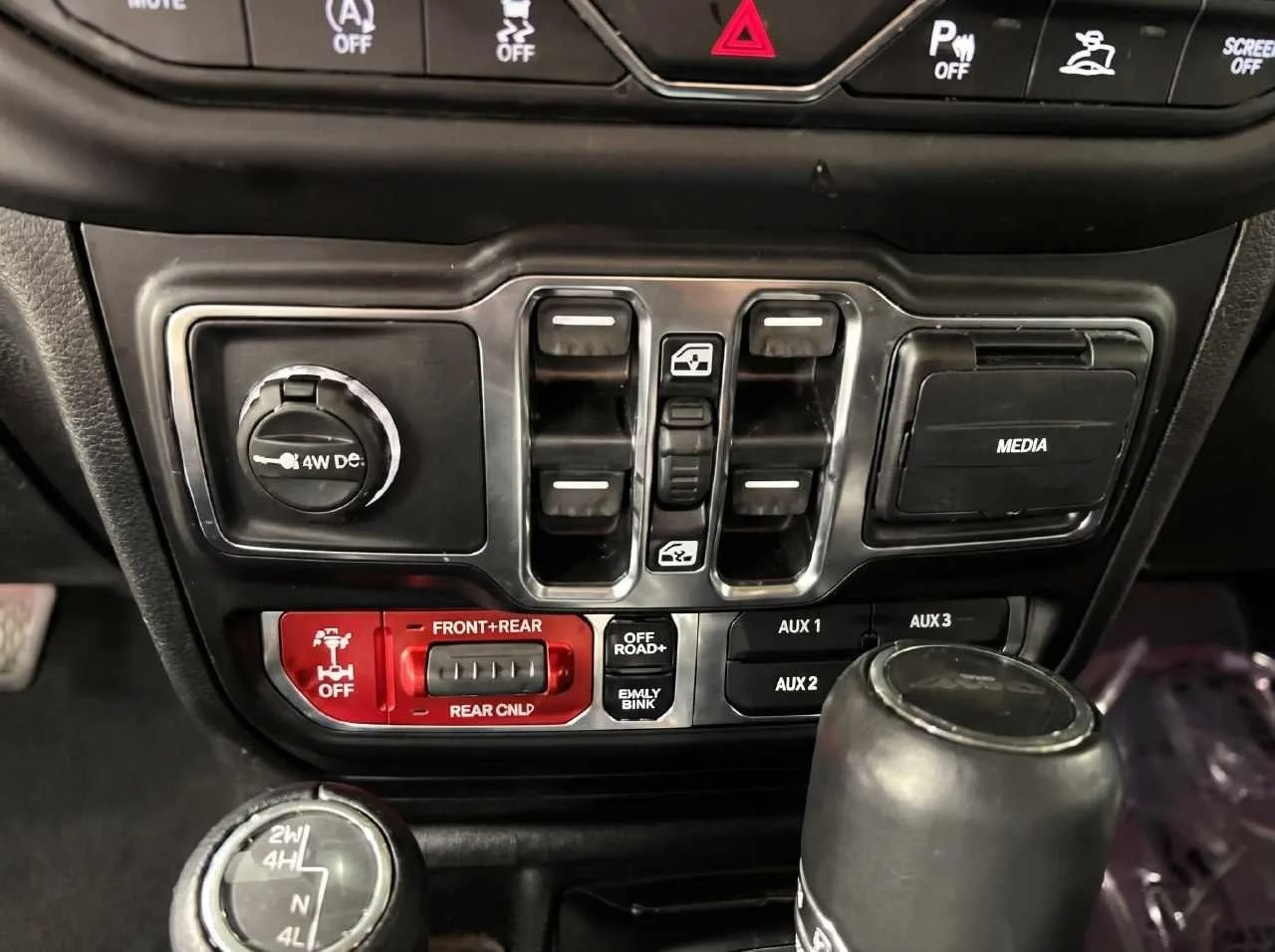 2020 Jeep Gladiator Rubicon — thumbnail 15