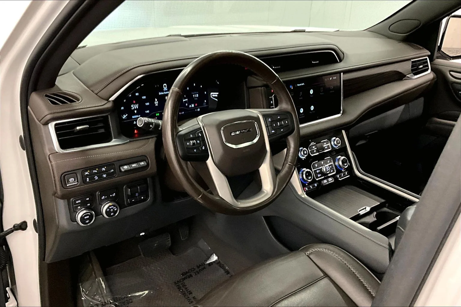 2024 GMC Yukon XL Denali — thumbnail 12