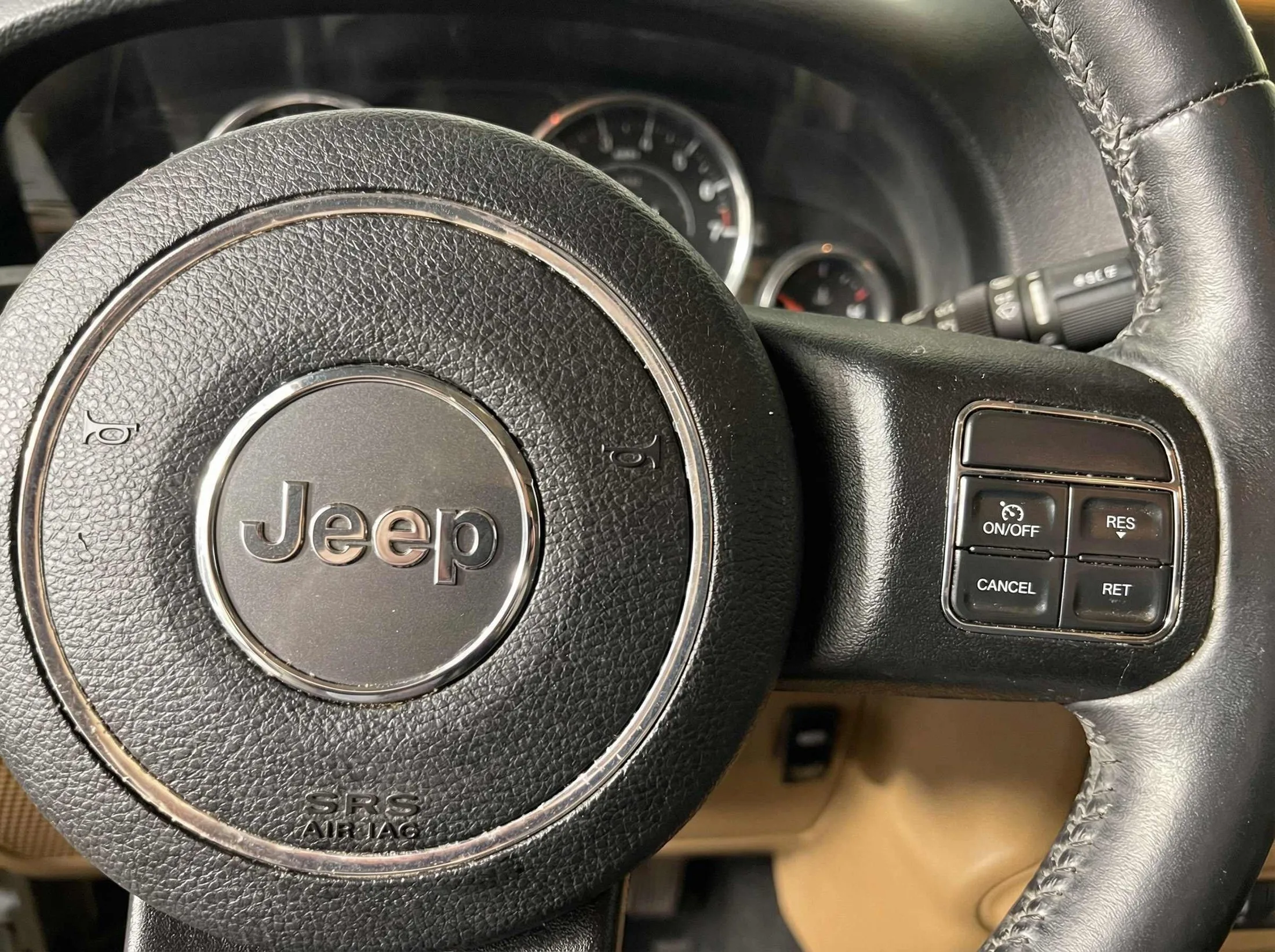 2015 Jeep Wrangler — thumbnail 15