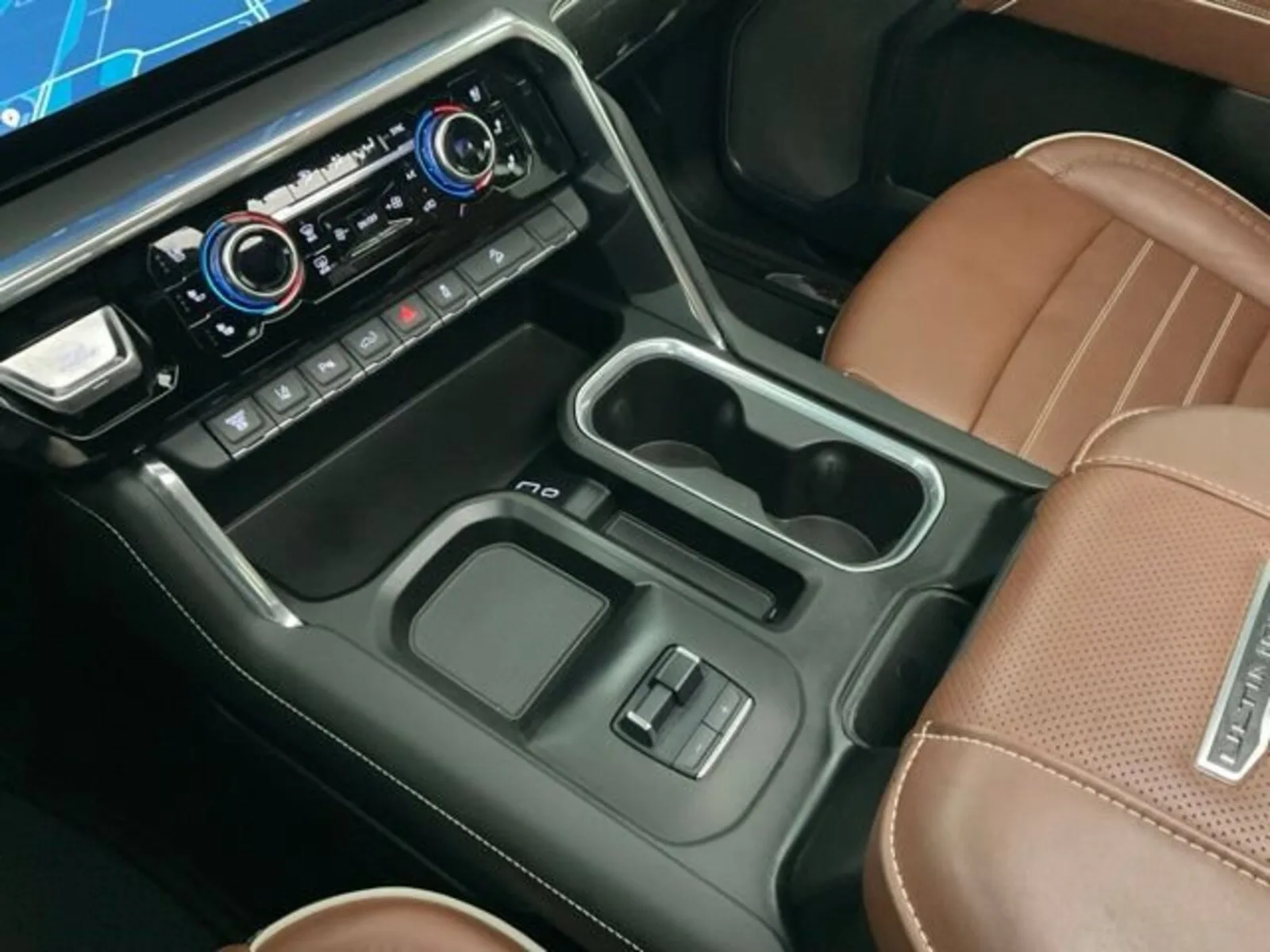 2024 GMC Sierra 2500HD Denali Ultimate — thumbnail 11
