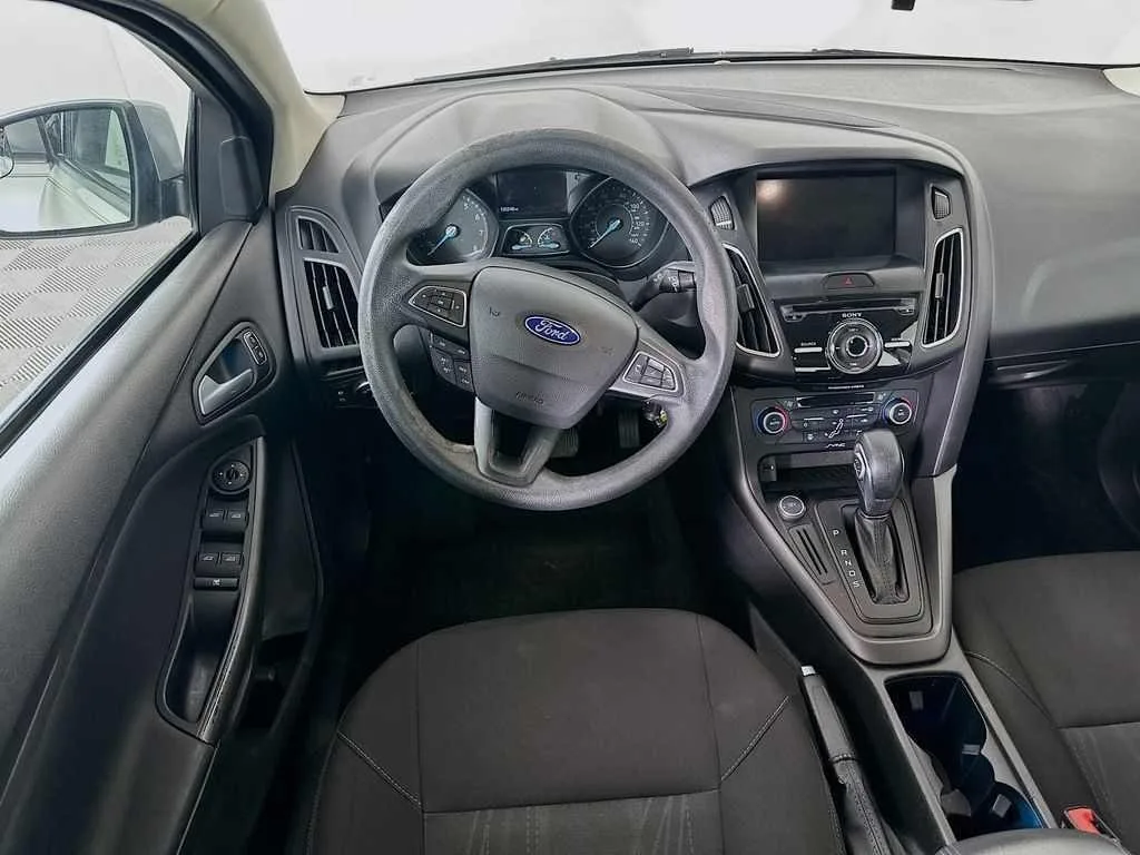 2017 Ford Focus SEL — thumbnail 15