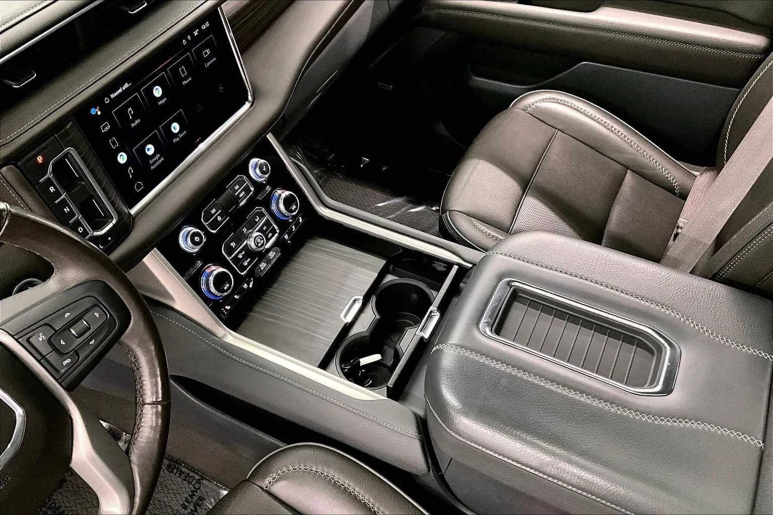 2024 GMC Yukon XL Denali — thumbnail 13