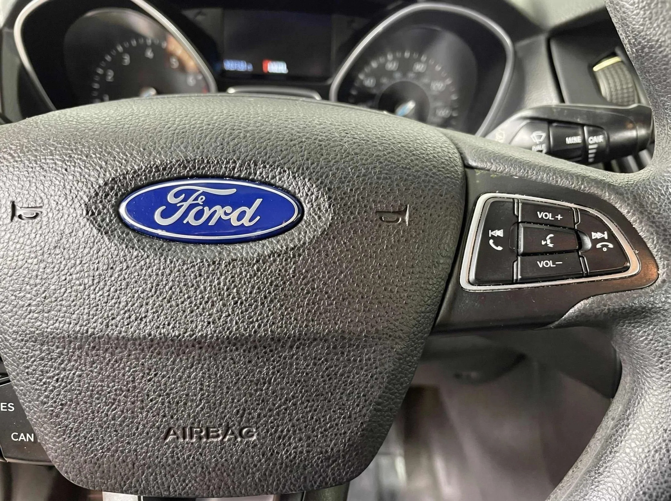 2015 Ford Focus — thumbnail 16