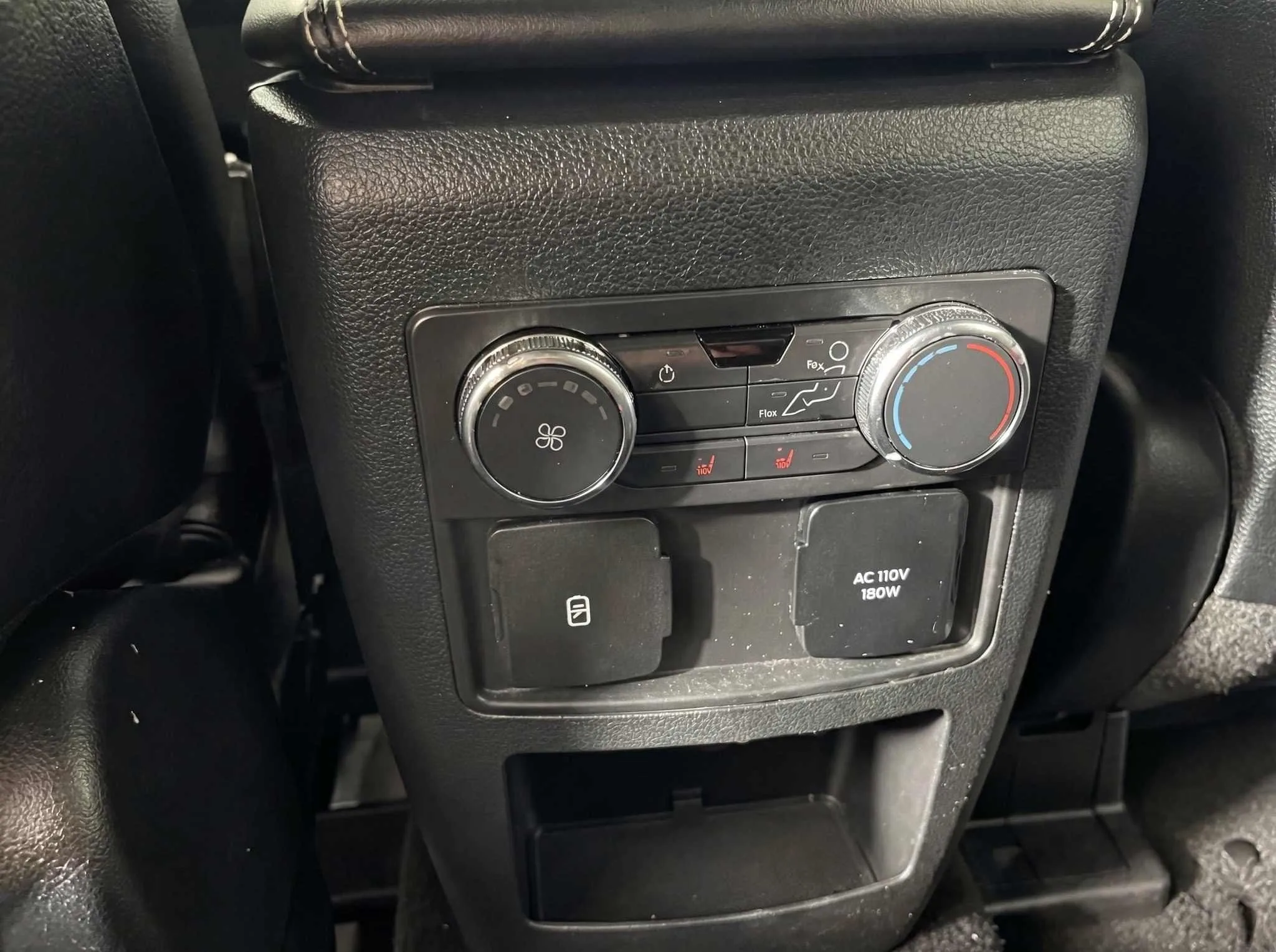 2020 Ford Explorer ST — thumbnail 17