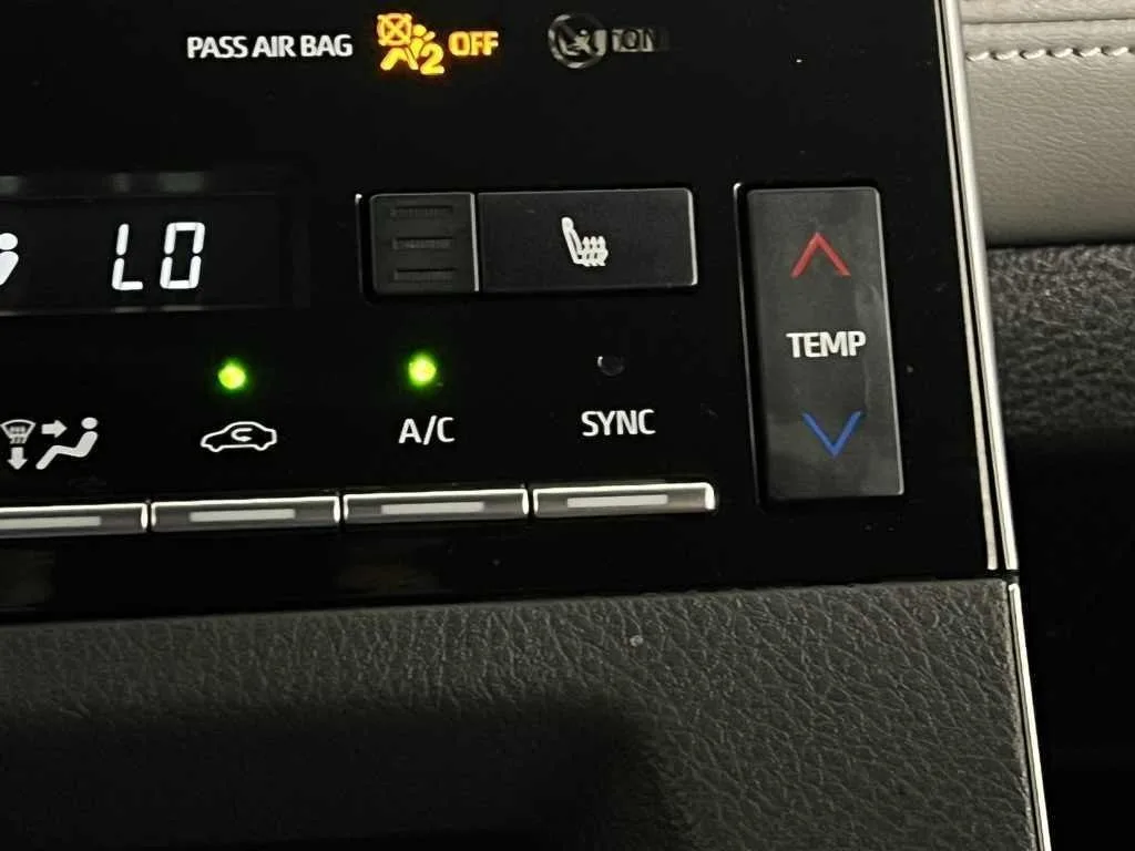 2020 Toyota Avalon XSE — thumbnail 17