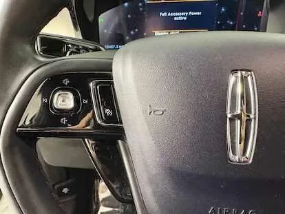 2023 Lincoln Corsair — thumbnail 17