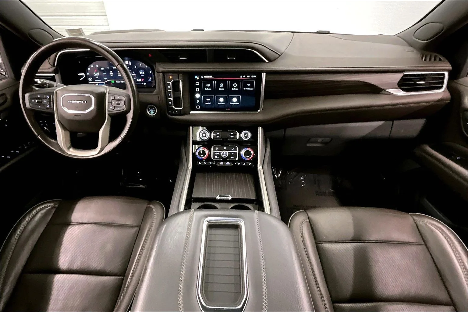 2024 GMC Yukon XL Denali — thumbnail 14