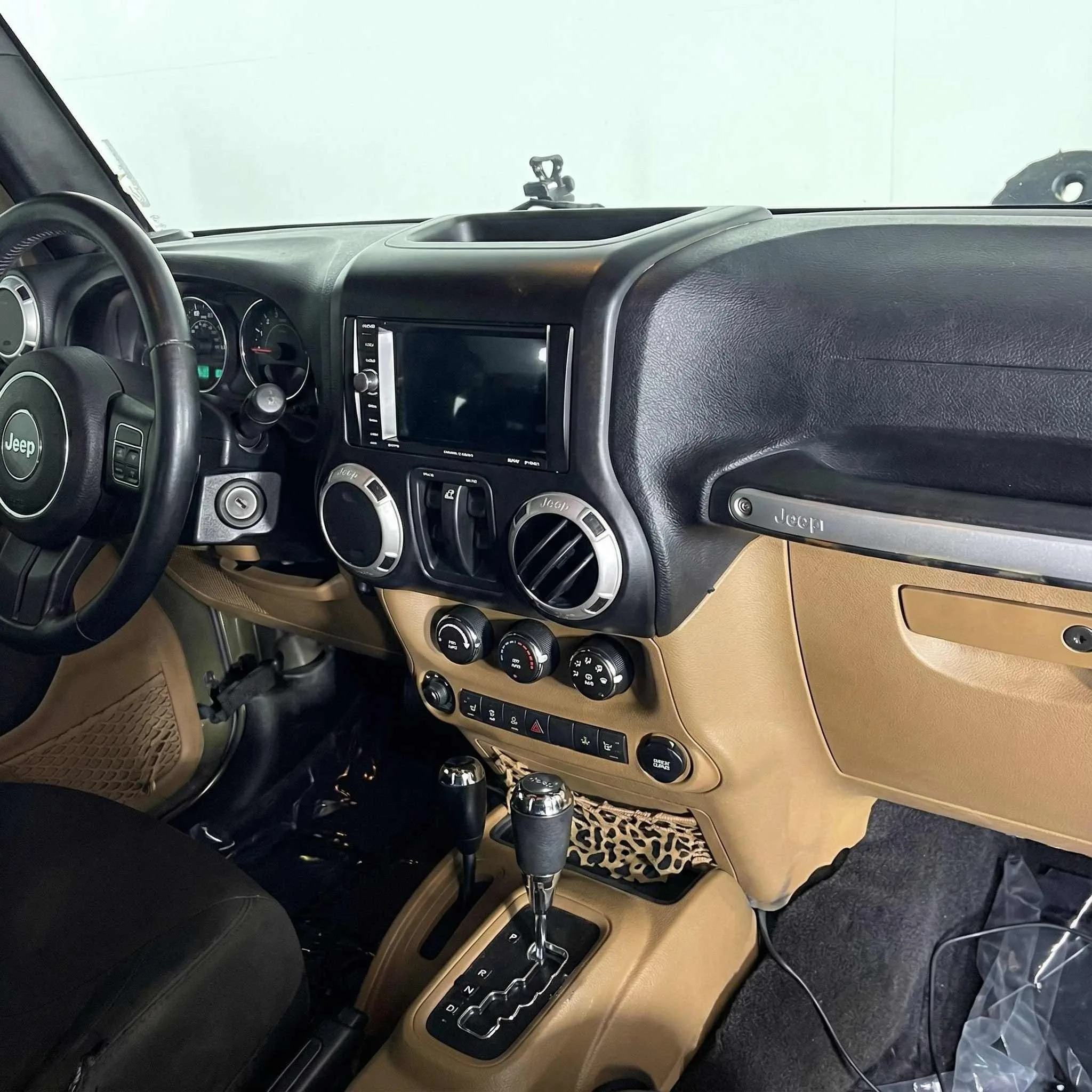 2015 Jeep Wrangler — thumbnail 20