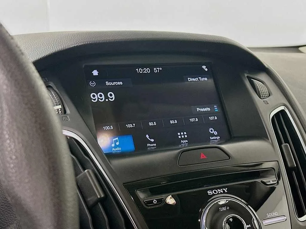 2017 Ford Focus SEL — thumbnail 20