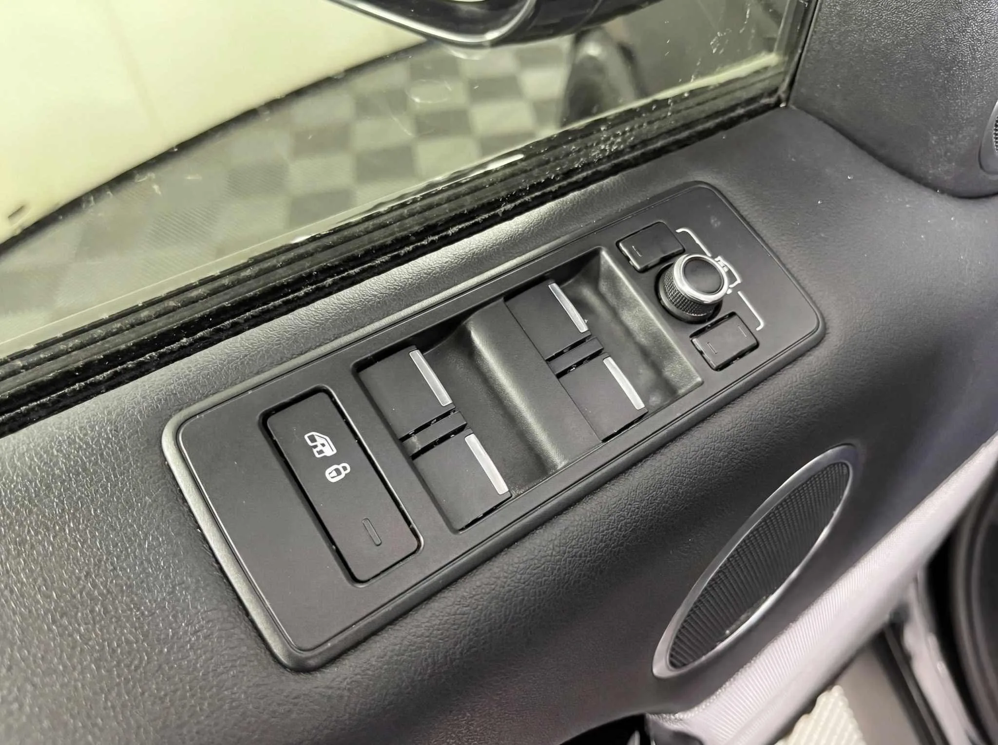2017 Land Rover Range Rover Sport — thumbnail 20