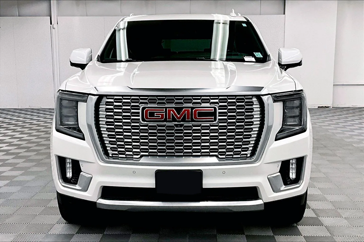 2024 GMC Yukon XL Denali — thumbnail 3