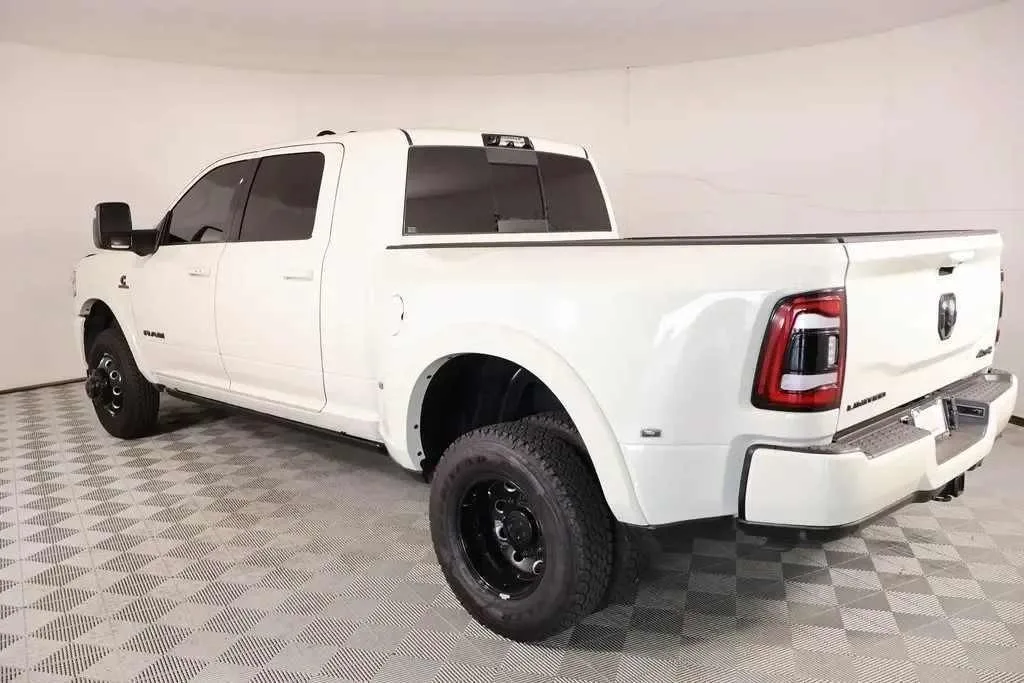 2024 Ram 3500 Limited — thumbnail 3