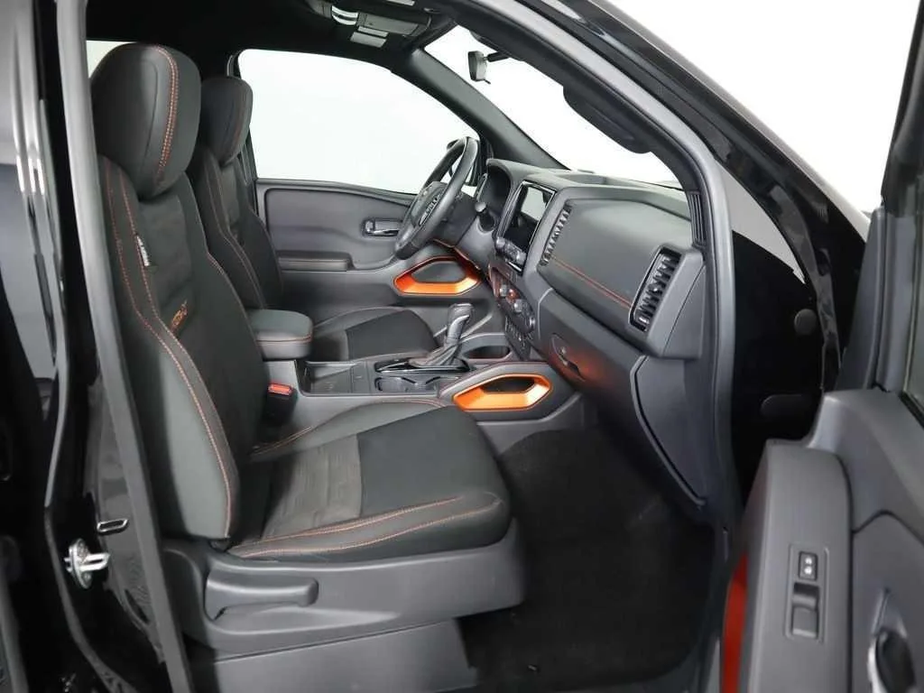 2022 Nissan Frontier — thumbnail 21