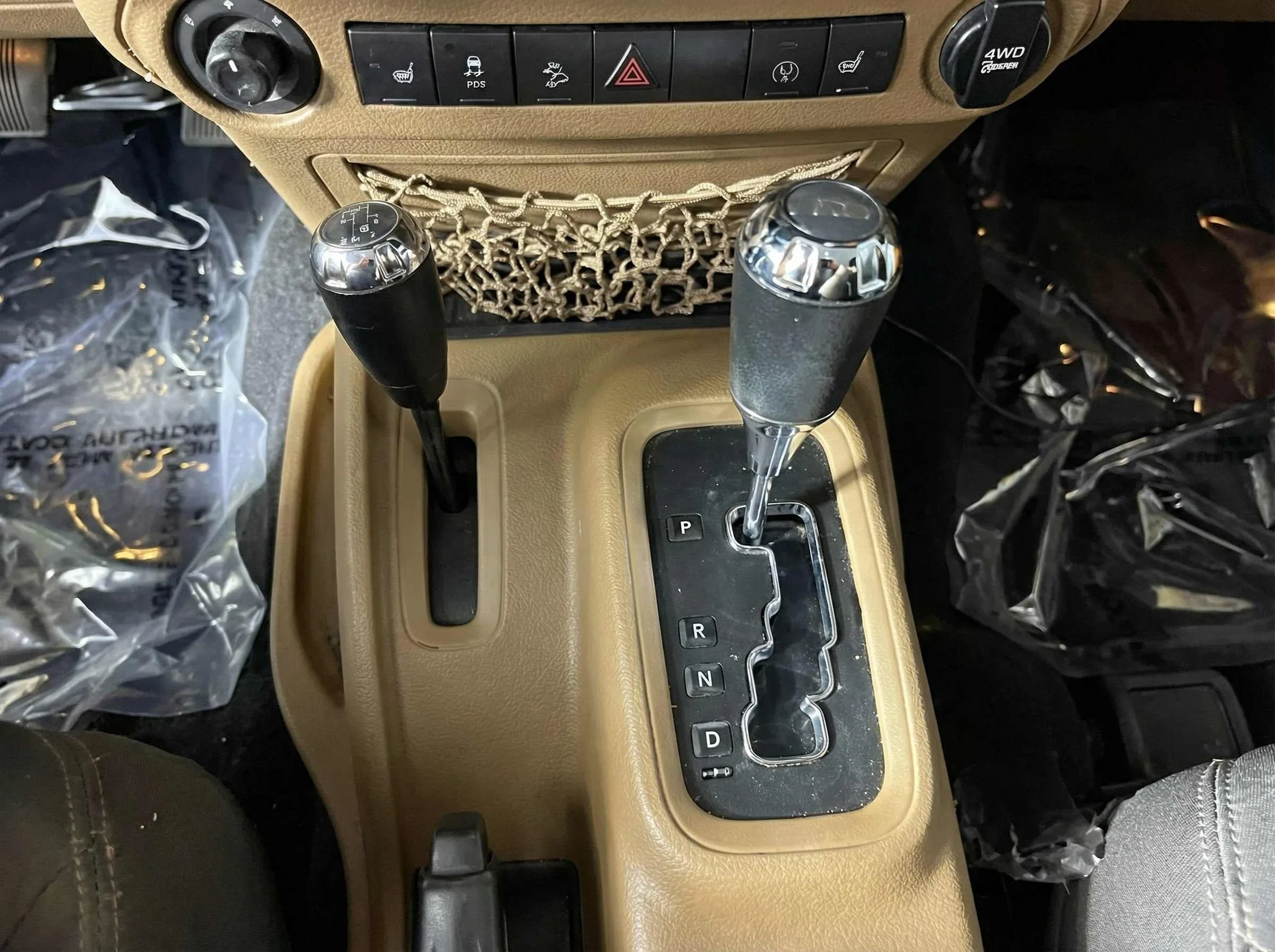 2015 Jeep Wrangler — thumbnail 21
