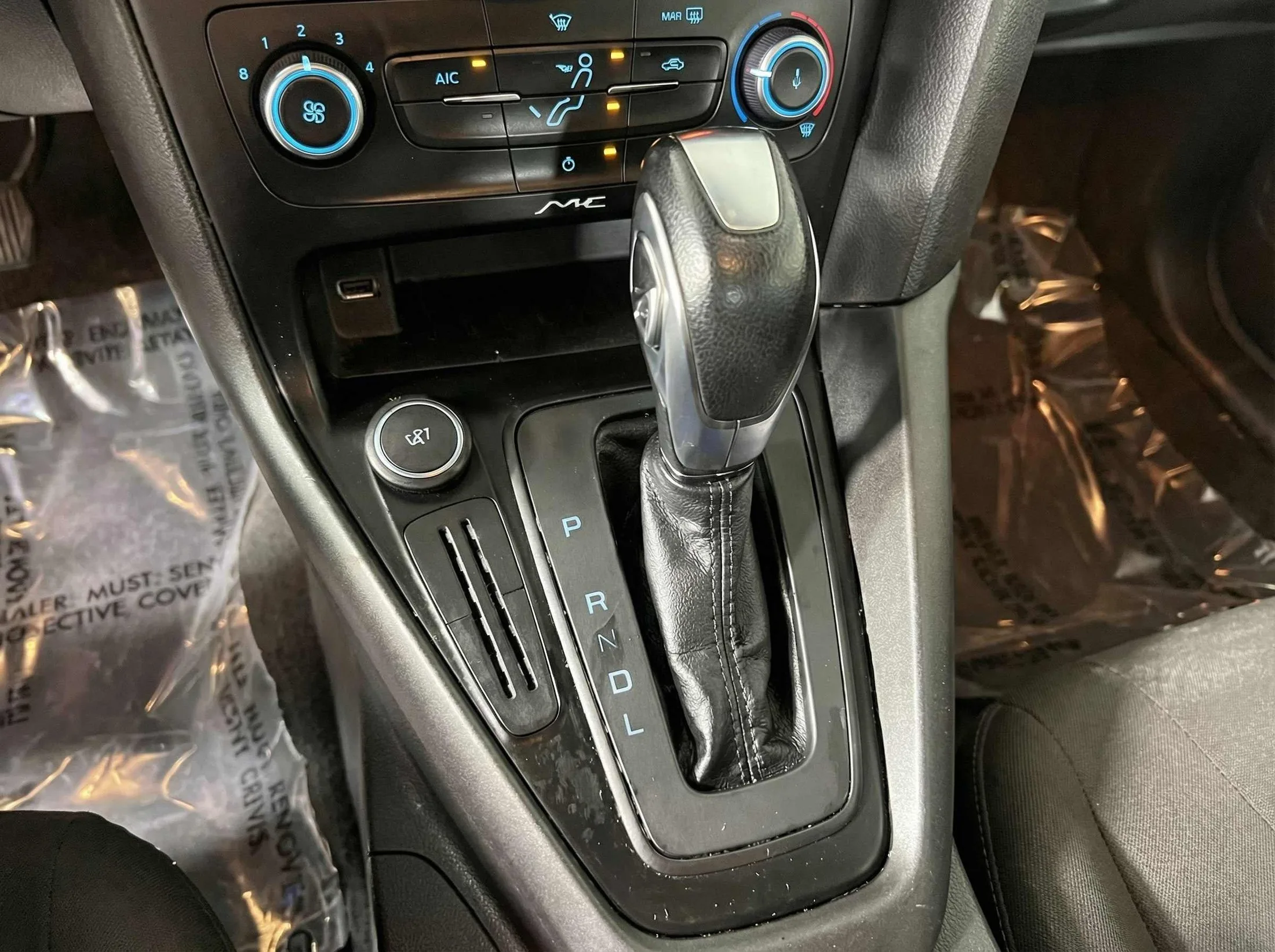 2015 Ford Focus — thumbnail 21