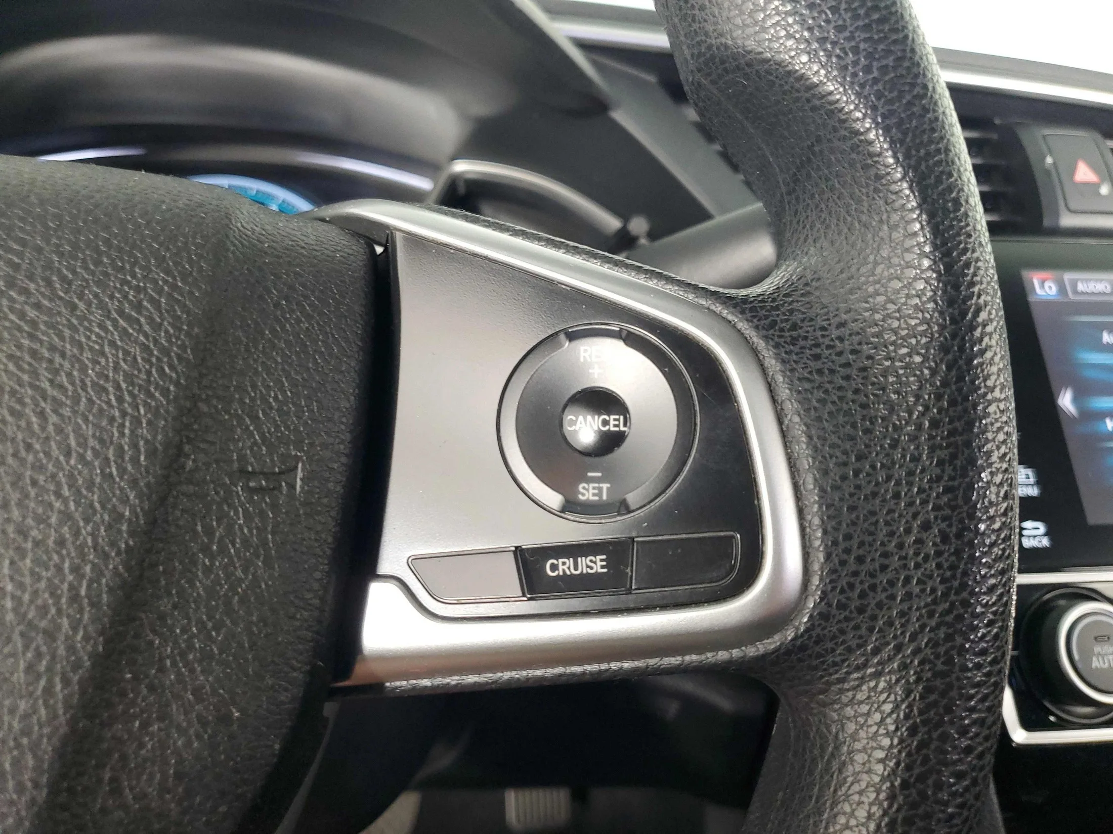 2018 Honda Civic — thumbnail 21