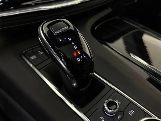 2024 Cadillac Escalade Sport — thumbnail 21
