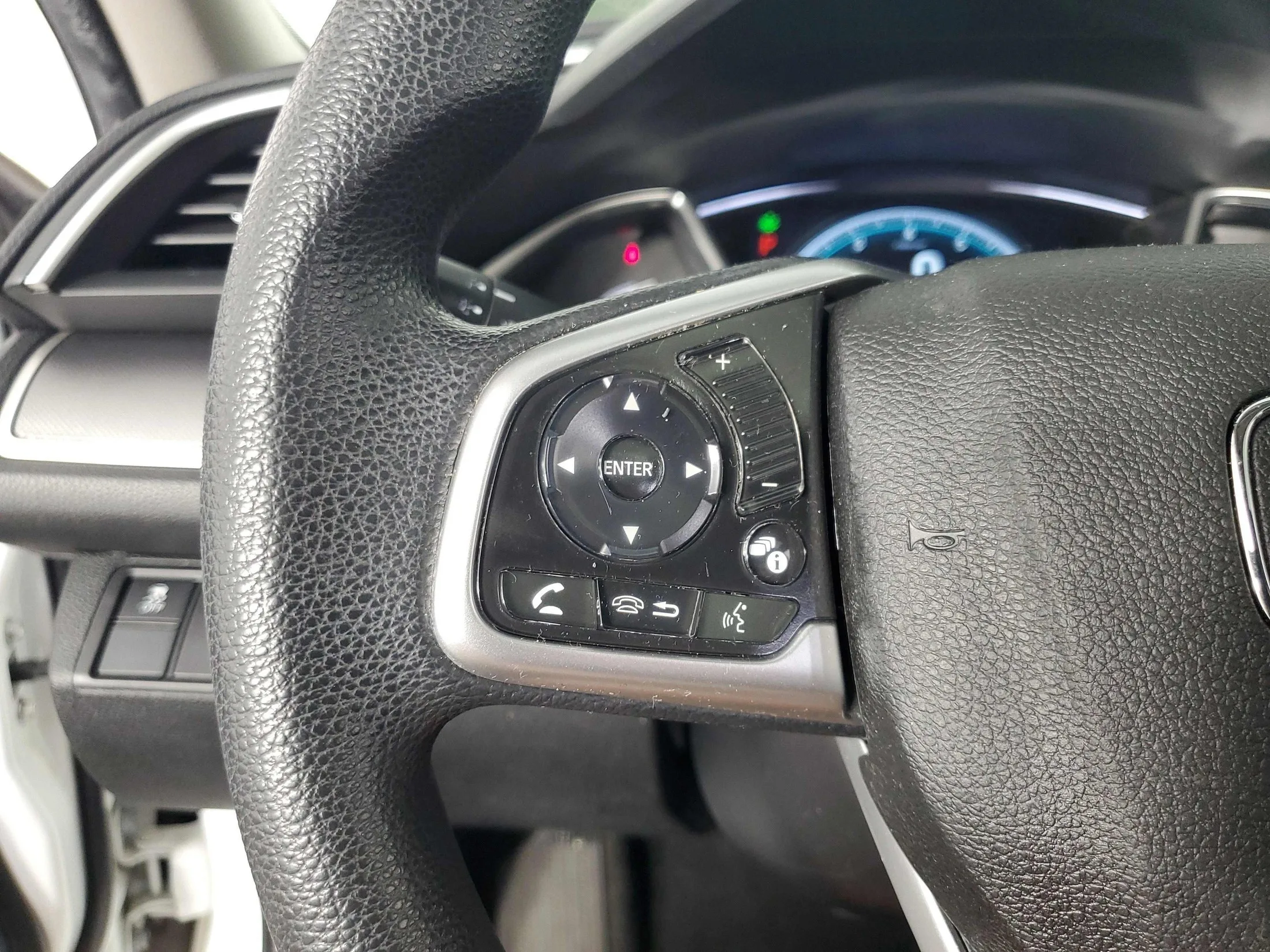 2018 Honda Civic — thumbnail 22