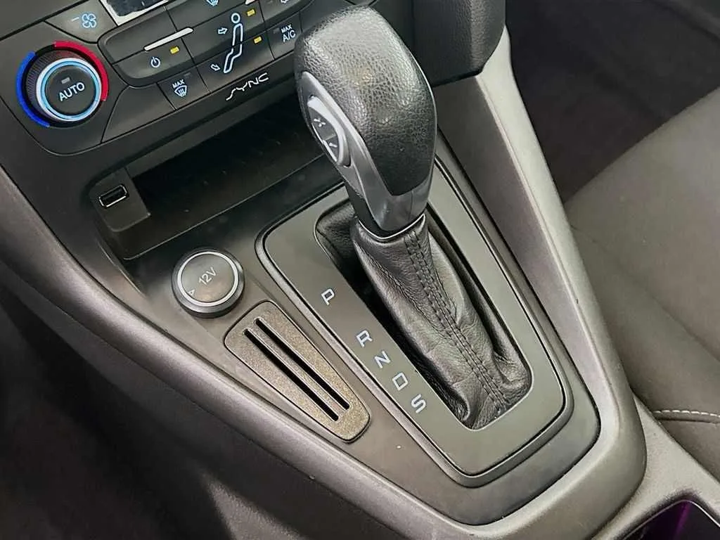 2017 Ford Focus SEL — thumbnail 23