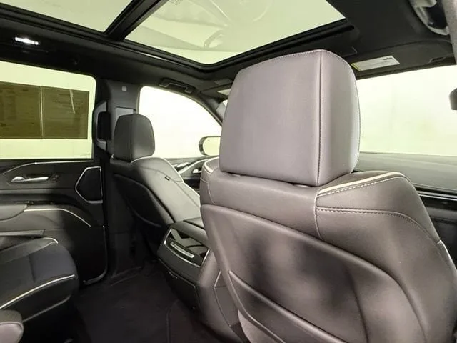 2024 Cadillac Escalade Sport — thumbnail 23