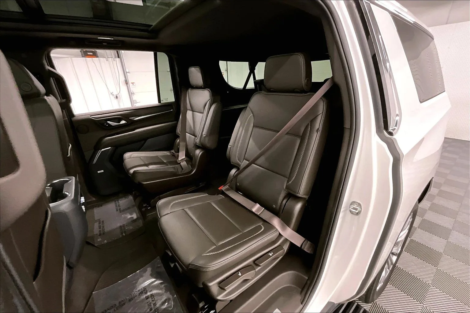 2024 GMC Yukon XL Denali — thumbnail 21