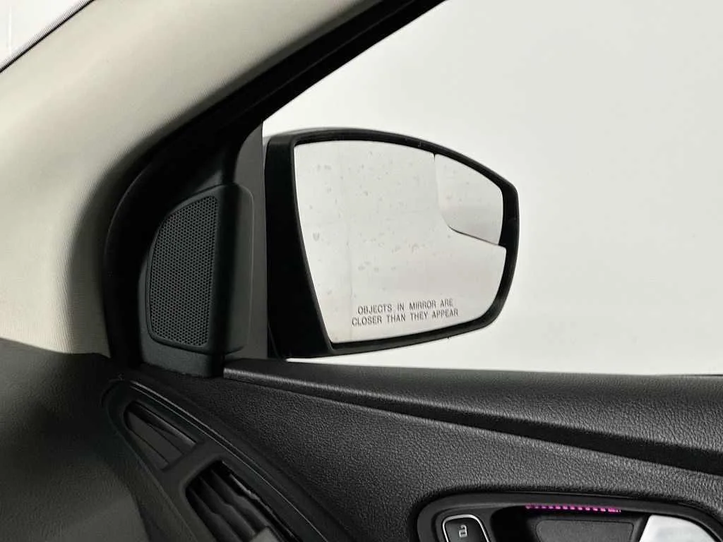 2017 Ford Focus SEL — thumbnail 25