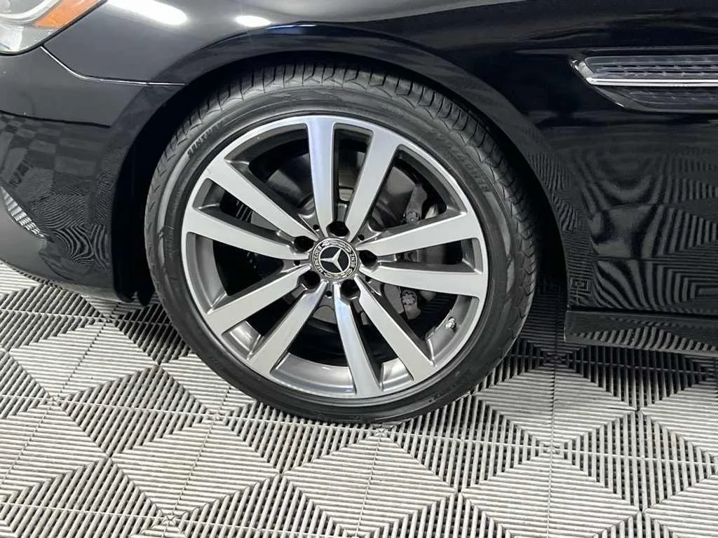 2018 Mercedes-Benz SLC 300 — thumbnail 25