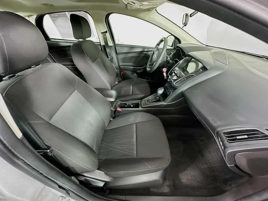 2017 Ford Focus SEL — thumbnail 26