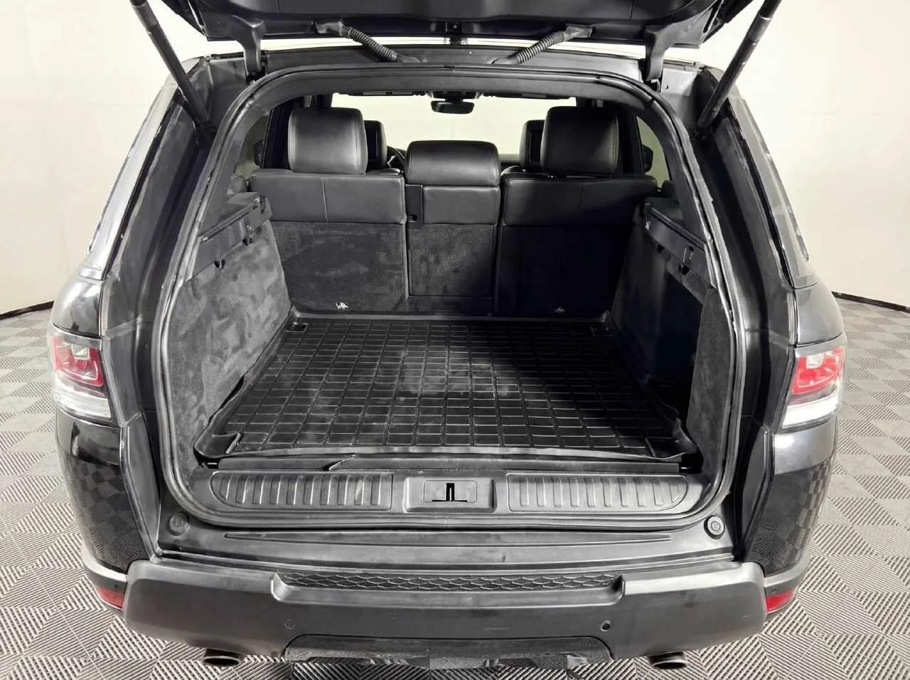 2017 Land Rover Range Rover Sport — thumbnail 26
