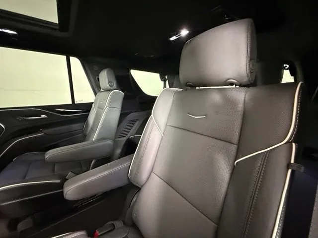 2024 Cadillac Escalade Sport — thumbnail 26